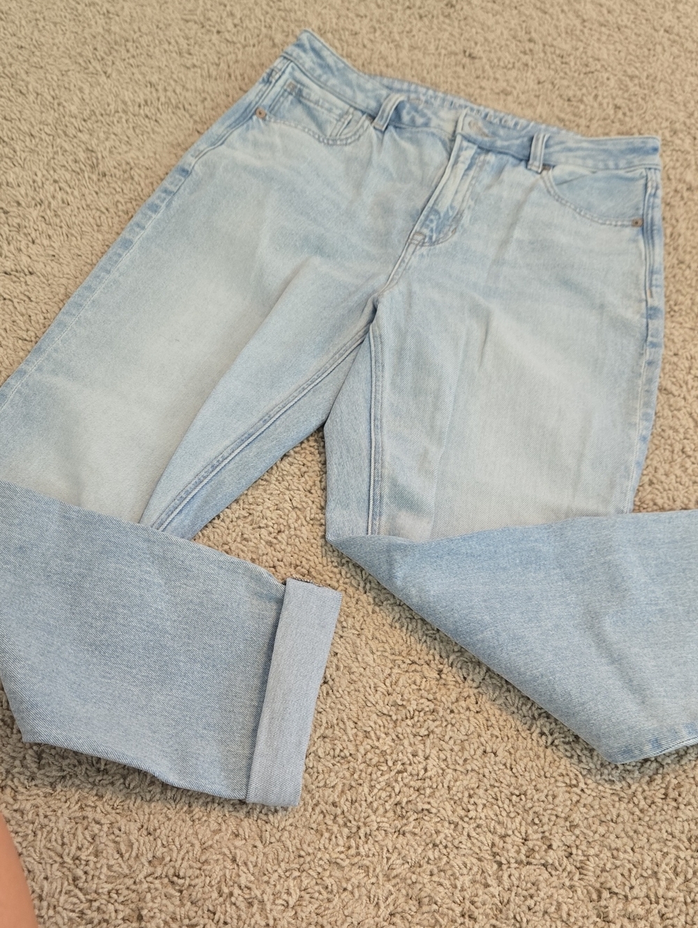 American Eagle Light Wash Jeans Size 8 Regular